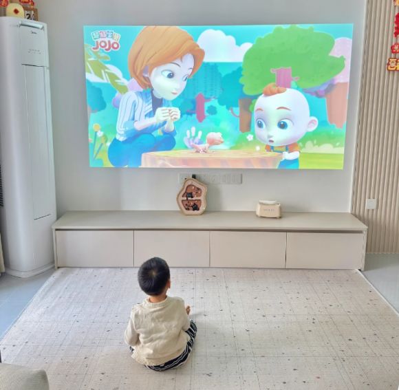 荐五一用大眼橙C2 Ultra宅家嗨翻天pg电子试玩网站免费2025宝藏投影仪推(图6)